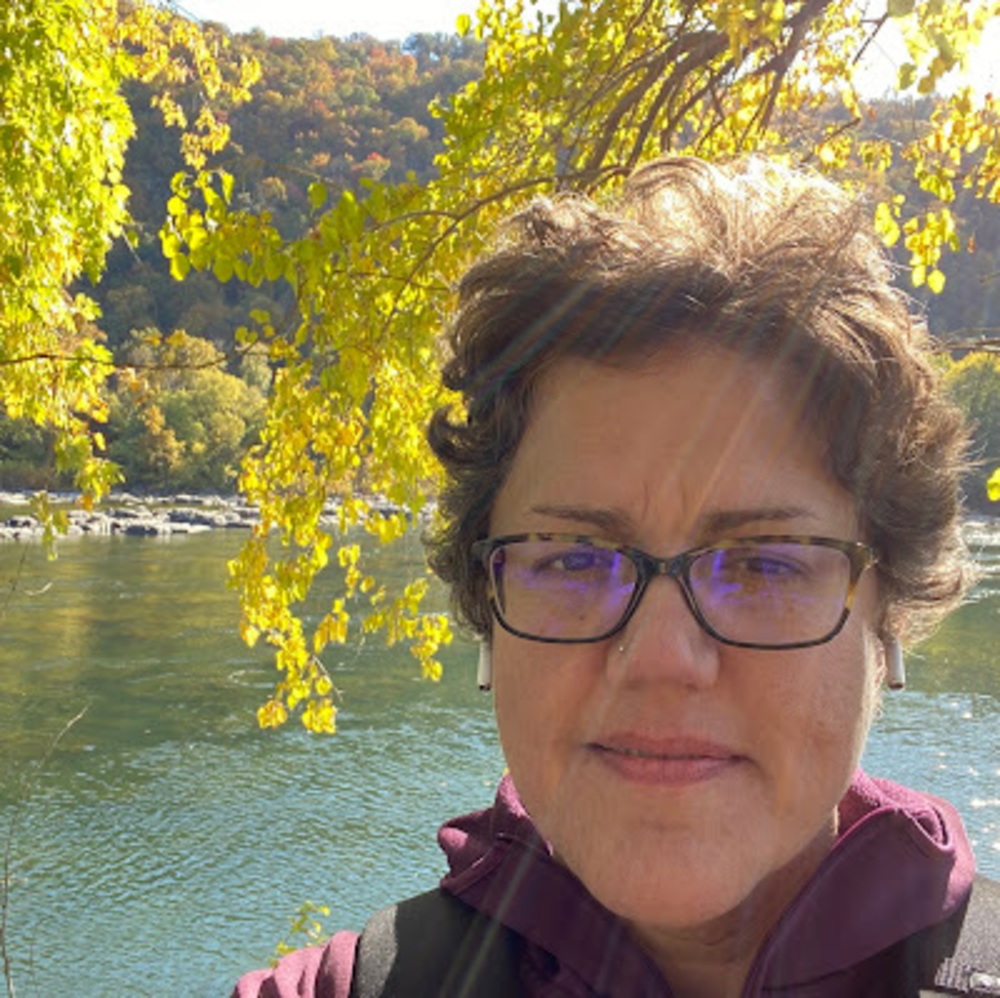 Meet your Posher, Laurie